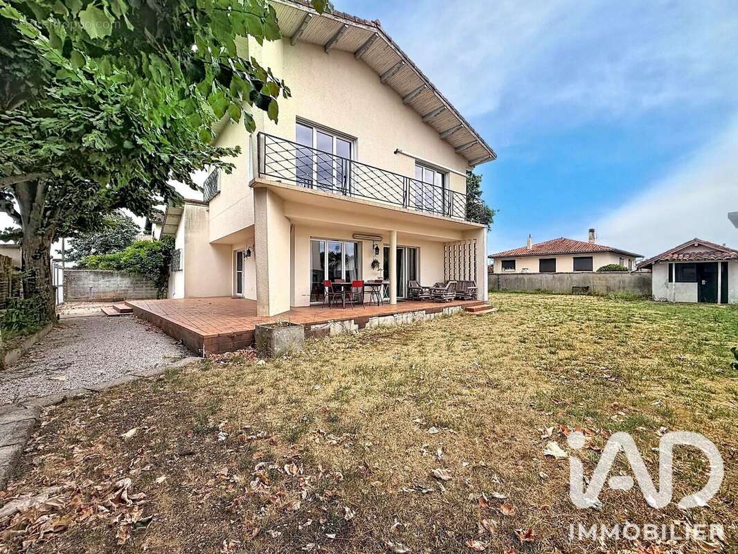 Maison 148 m² à Mont-De-Marsan  - photo 2
