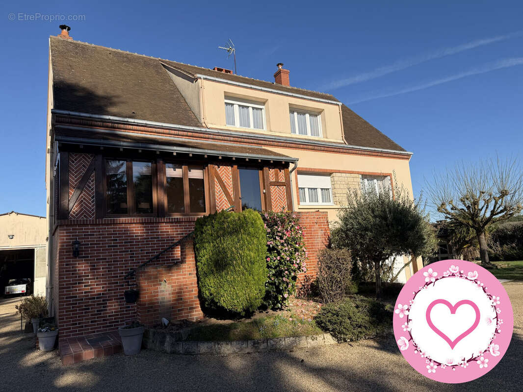 Maison à BRAY-EN-VAL