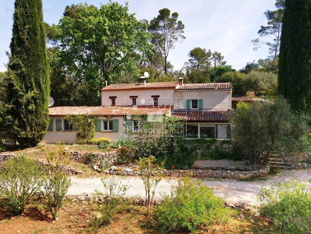 Maison à LORGUES