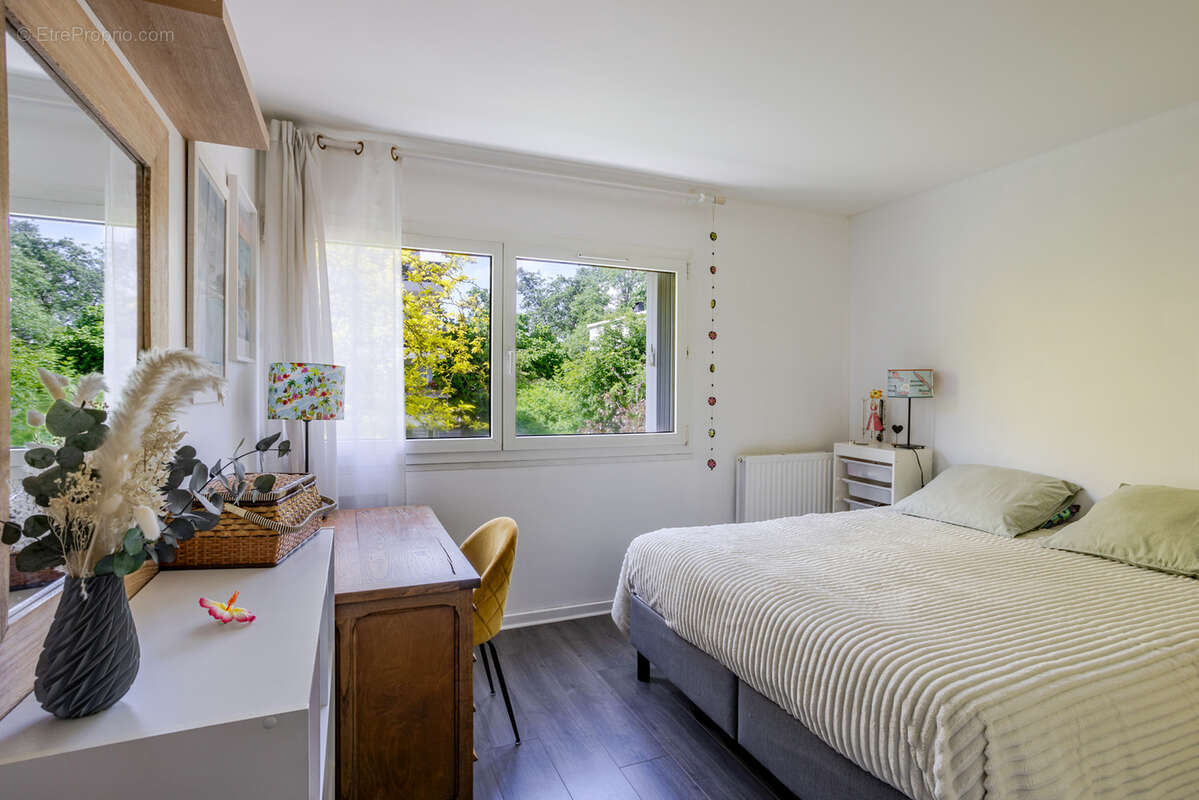 Appartement à LE PLESSIS-ROBINSON