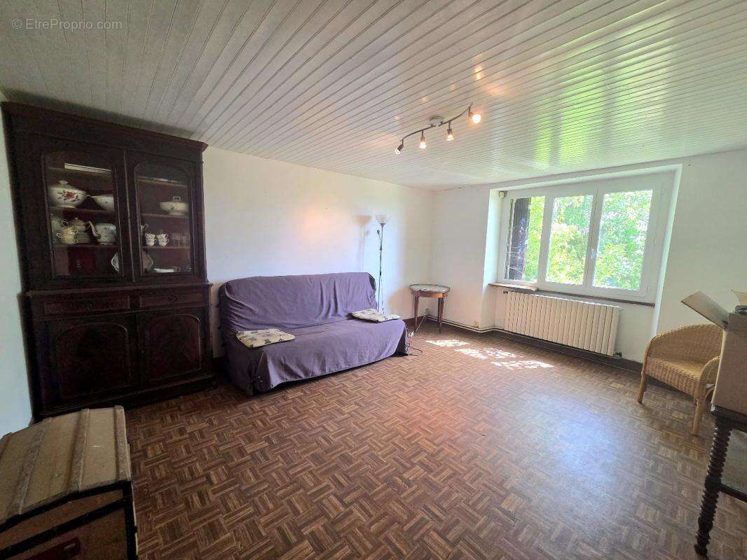 Maison à ANGLARS-SAINT-FELIX