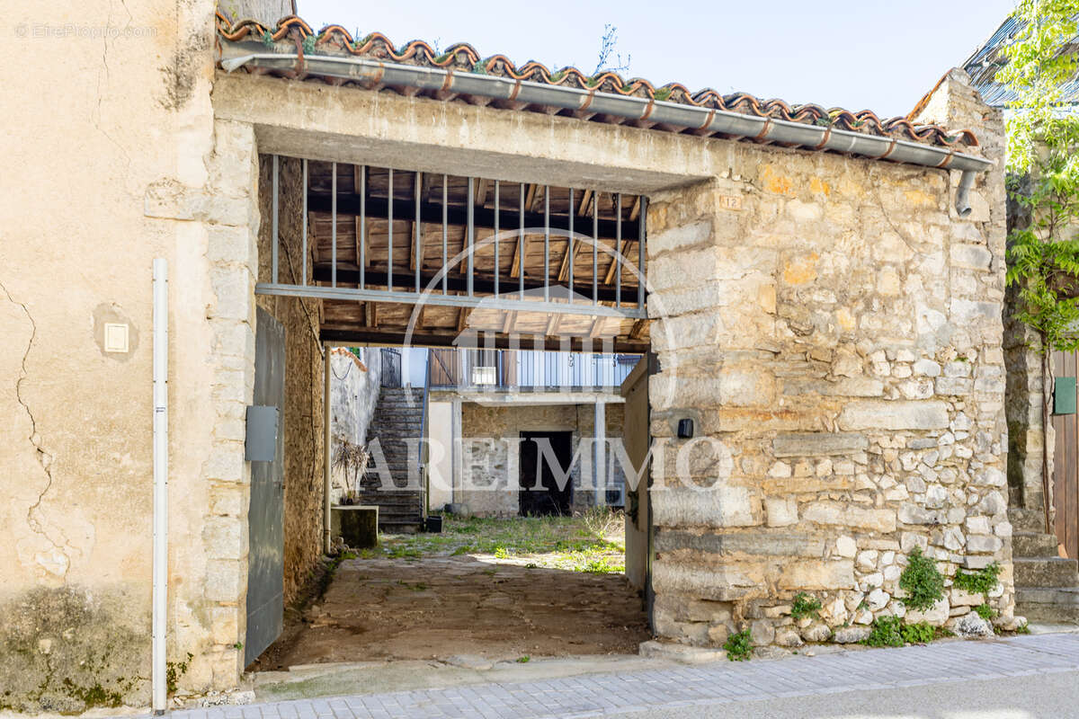 Maison à SAINT-MARTIN-DE-LONDRES