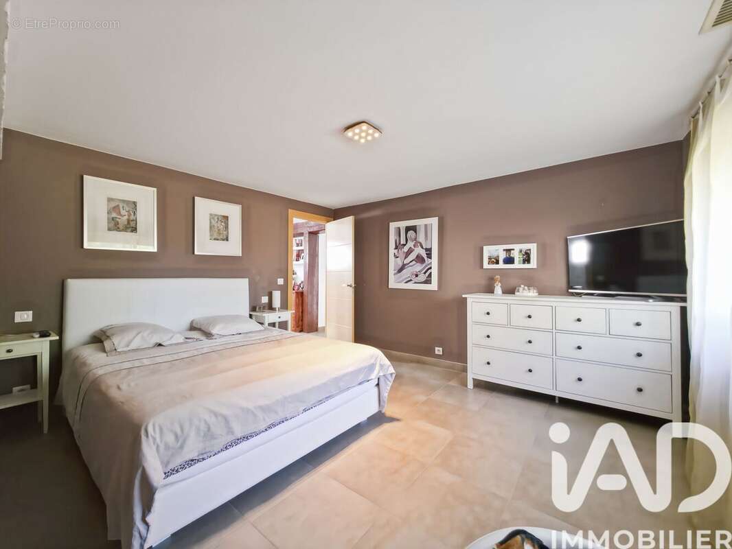 Maison 315 m² à Pezenas  - photo 9