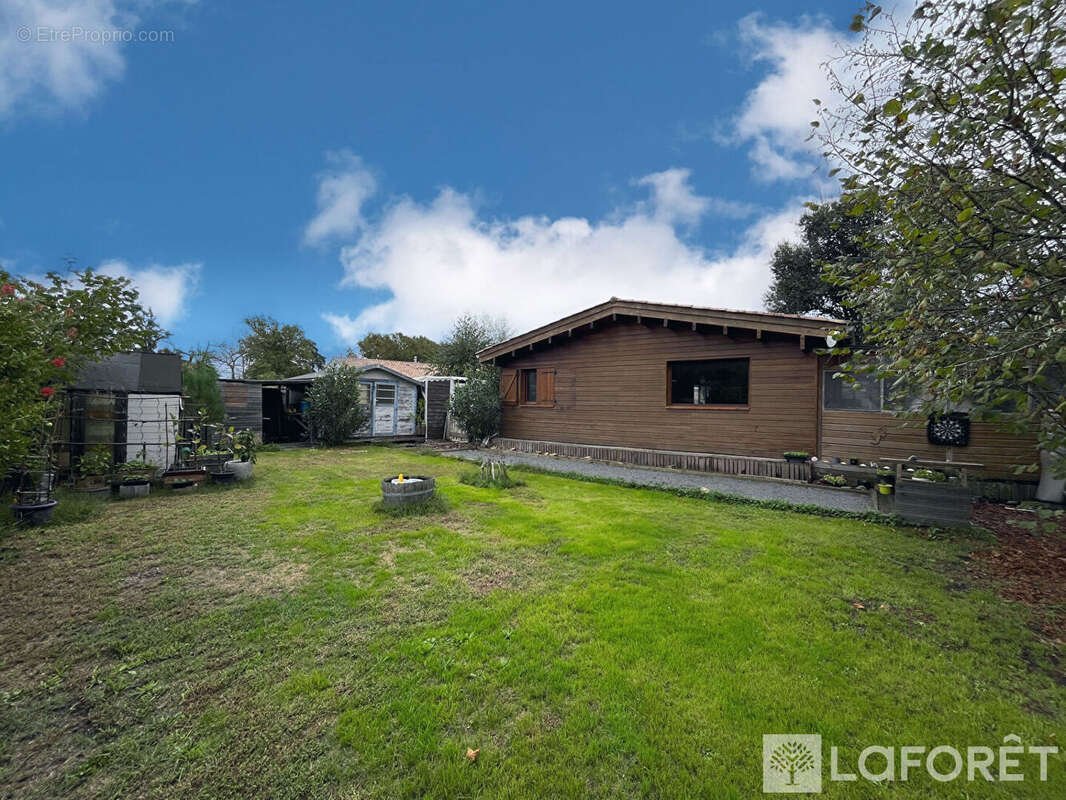 Maison à SAINT-MAGNE