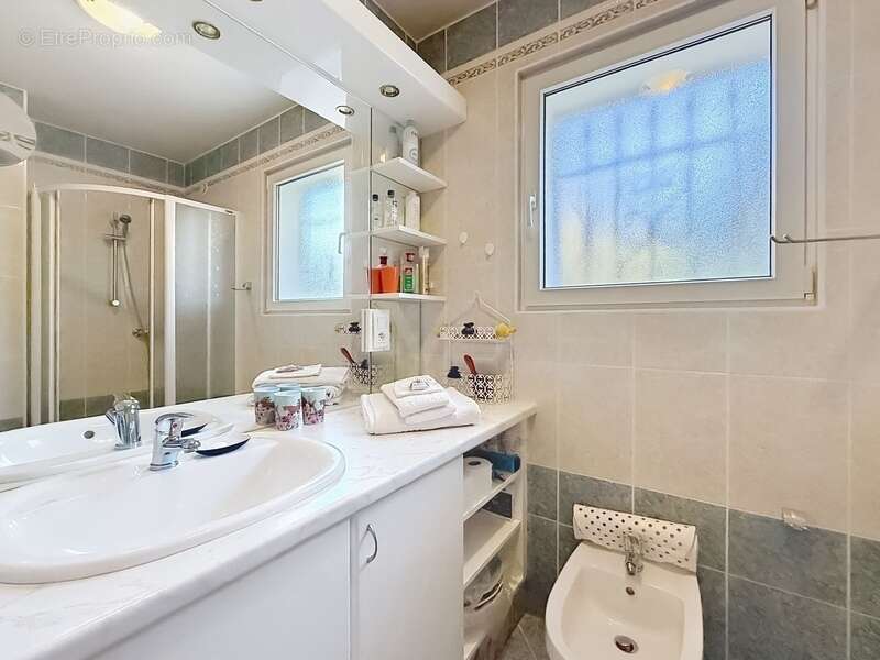 Maison à VETRAZ-MONTHOUX