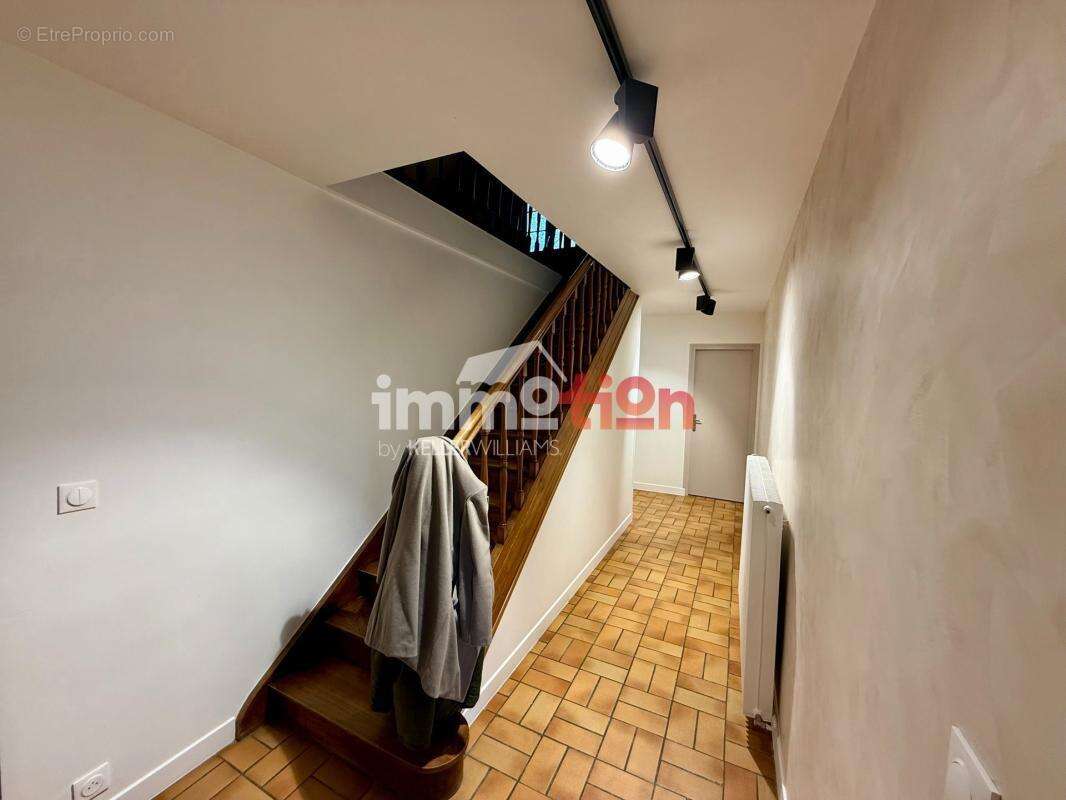 Maison à HUCHENNEVILLE