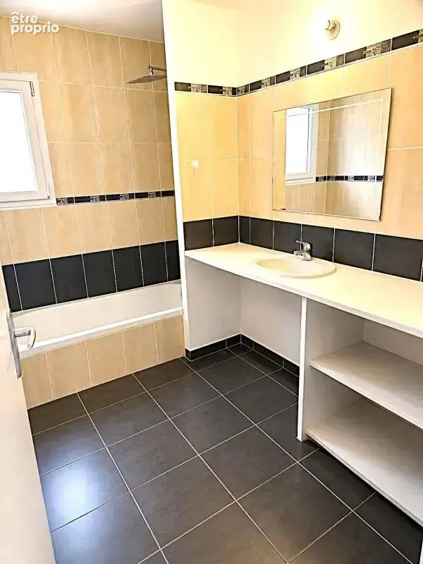 Maison de plain-pied louée avec jardin privatif et chalet - photo 7