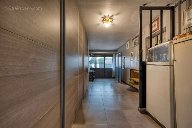 Maison à LA QUEUE-LES-YVELINES