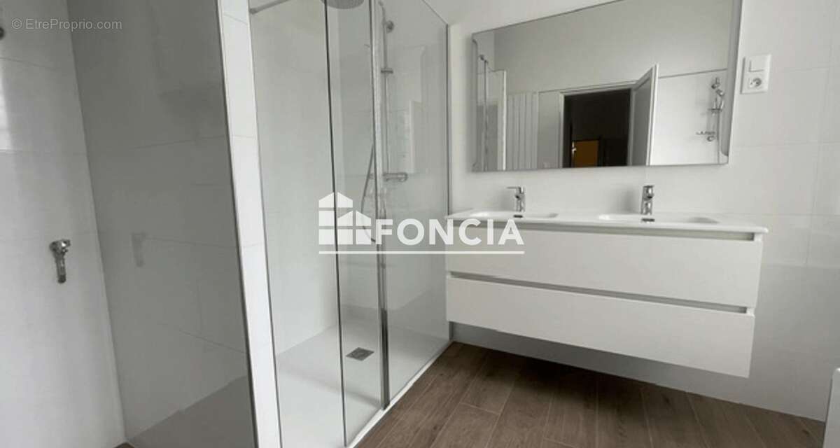 Appartement à CHENNEVIERES-SUR-MARNE