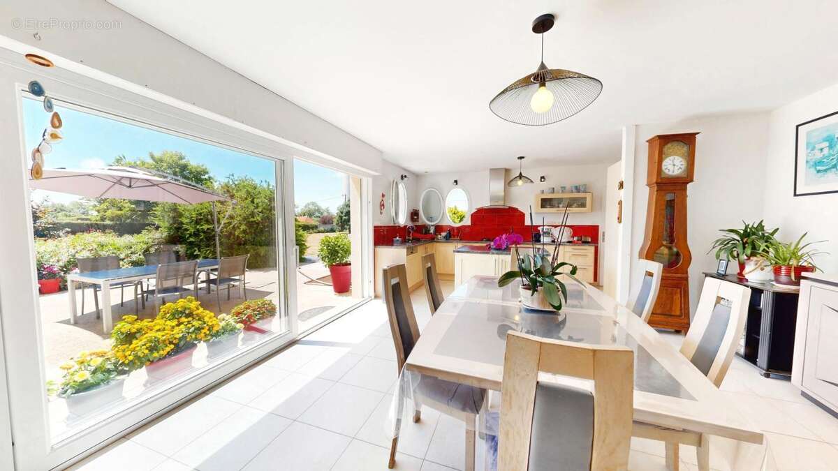 Maison 5 pièces 133m² et 3000m² de terrain - Aure sur mer - photo 6