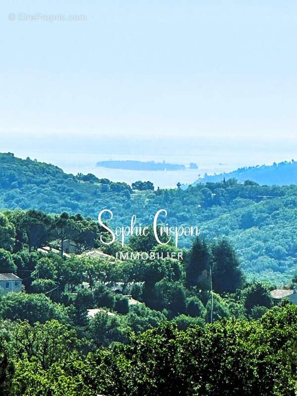 Maison à LES ADRETS-DE-L&#039;ESTEREL