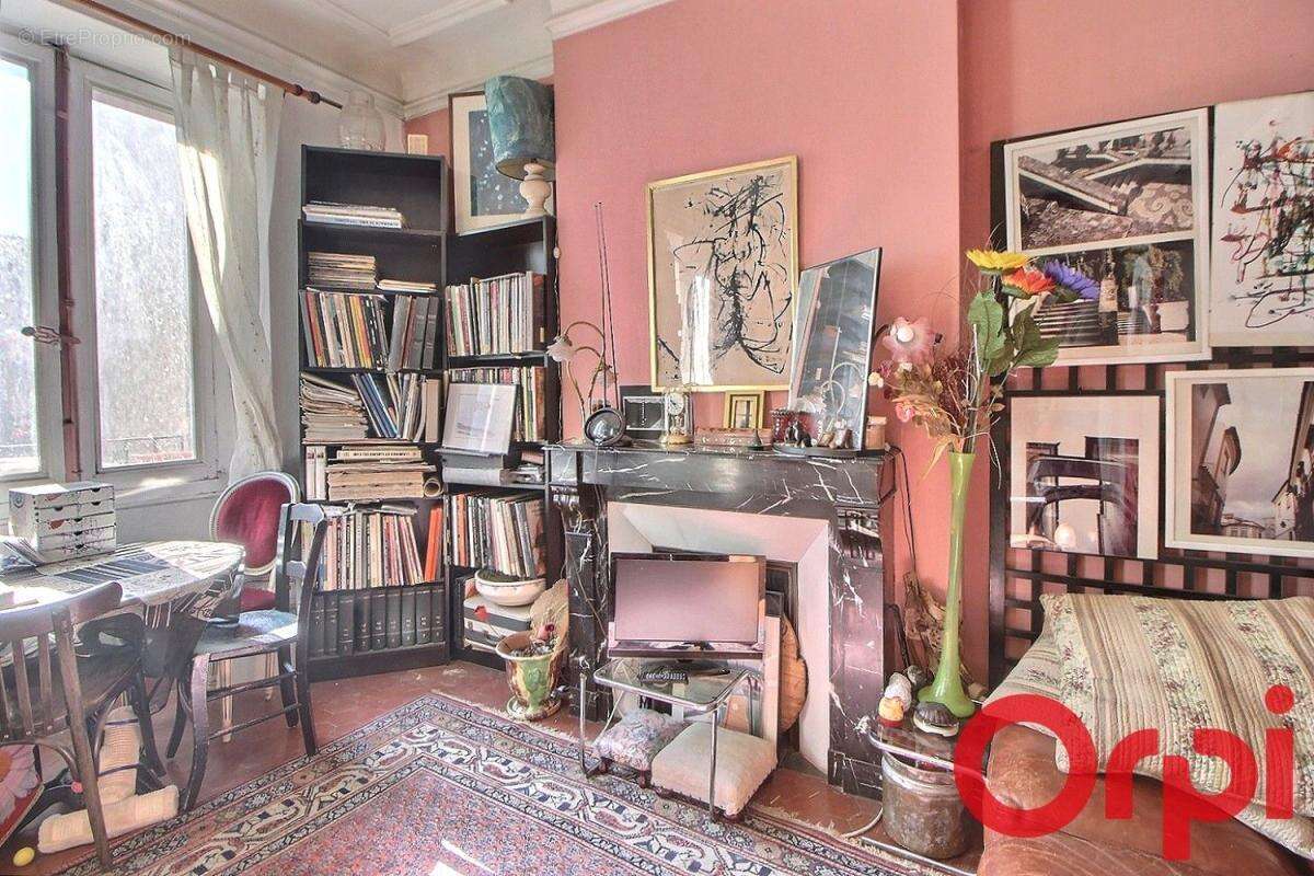 Appartement à MARSEILLE-1E
