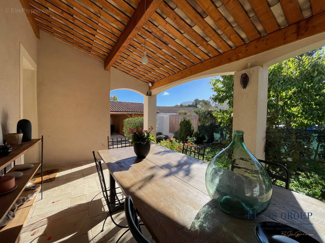 Maison à NANS-LES-PINS