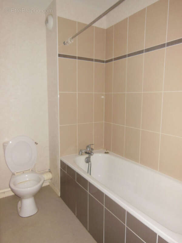 Appartement à VAL-DE-REUIL