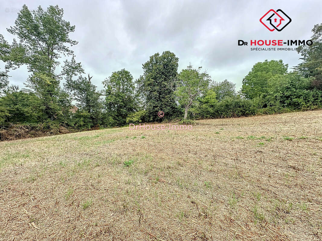 Terrain à RAZAC-SUR-L&#039;ISLE