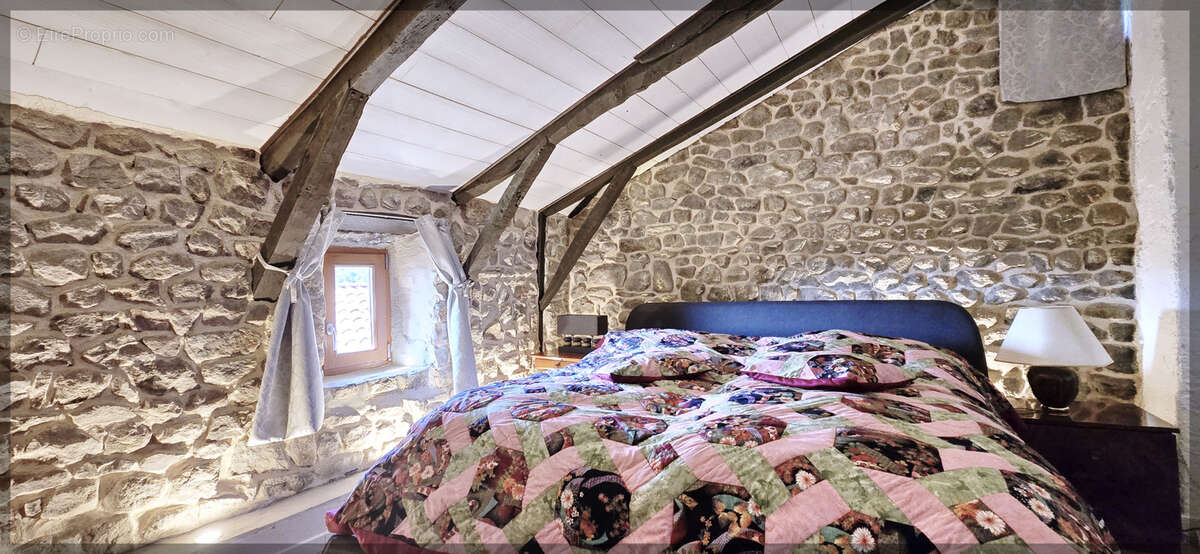 Maison de village rénovée avec terrasse   Chalencon - photo 8