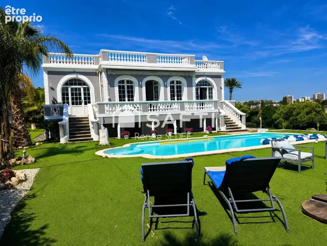 Photo 1 - Maison à ANTIBES