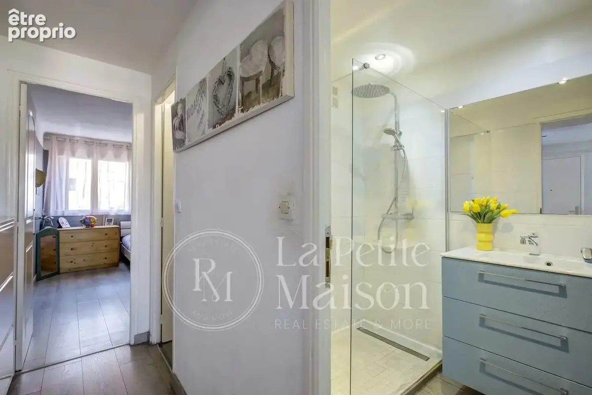 Appartement 4 Pièces - Cagnes Sur Mer Centre - étage élevé - traversant - Cave - possibilité stationnement - photo 12