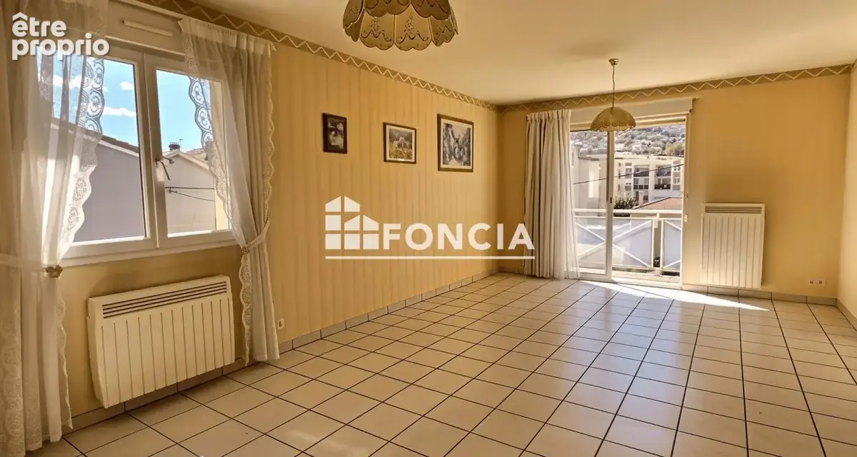 RARE Unieux centre dans petite copropriété - photo 2