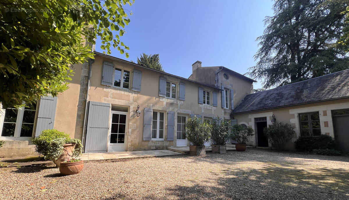 Maison à POITIERS