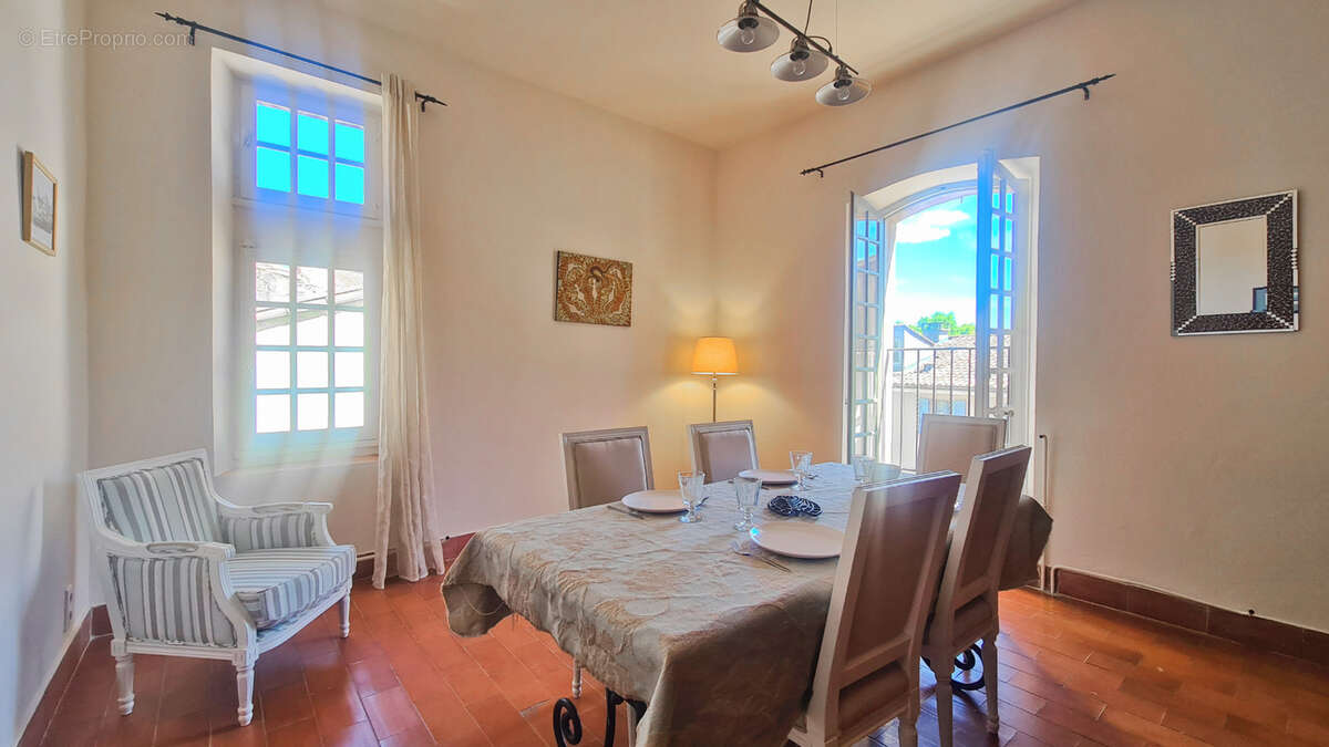 Appartement à UZES