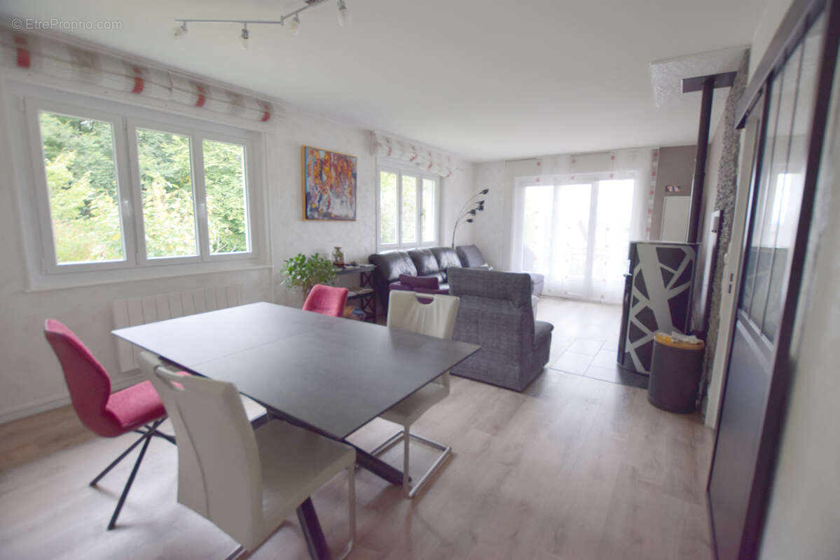 Maison à GRAND-CHARMONT