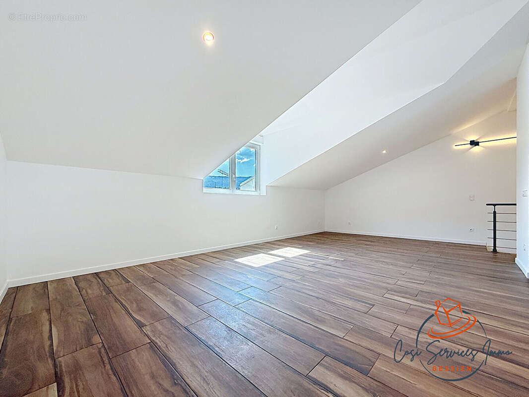 Appartement à BELLEGARDE-SUR-VALSERINE