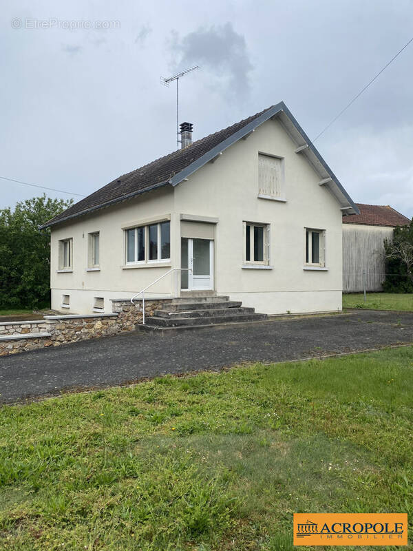 Maison à SAINT-GONDON