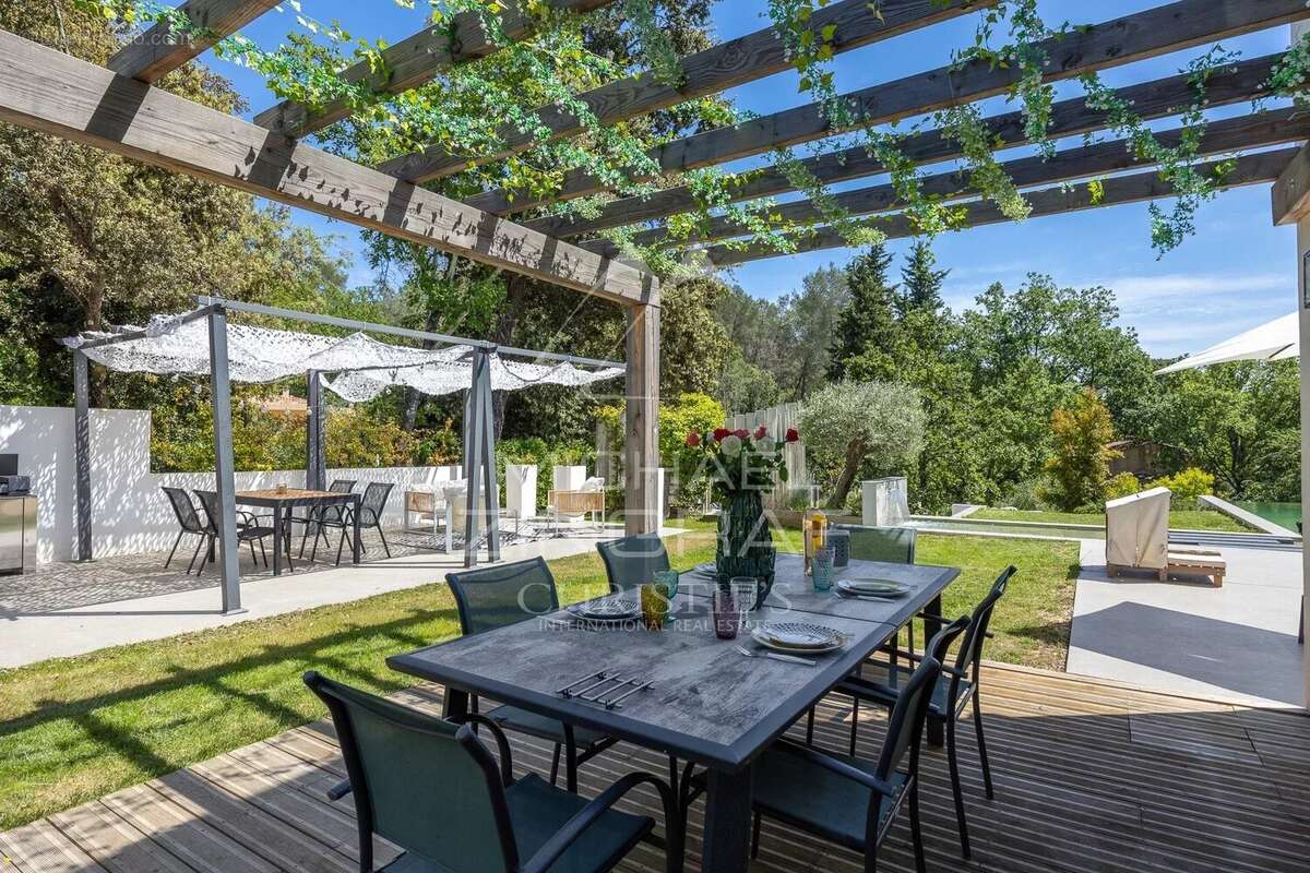 Maison à ROQUEFORT-LES-PINS