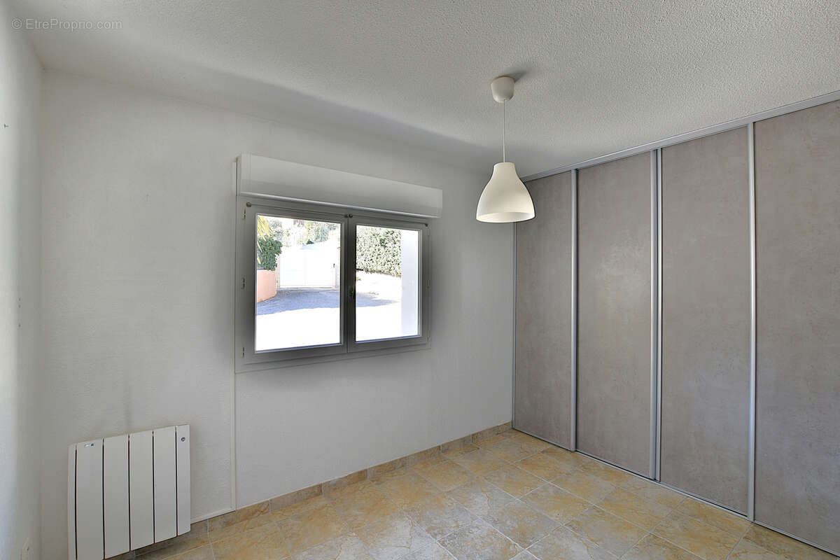 Appartement à LA VALETTE-DU-VAR