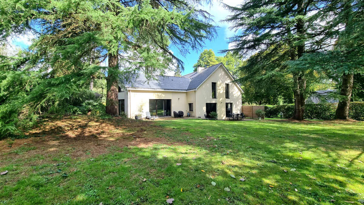 Maison Sautron  230 m2 - Vallée du Cens - 6chb - photo 13