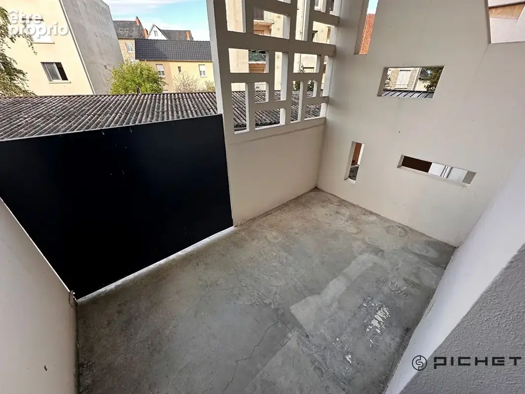 Appartement à rafraichir dans résidence recherchée / Garage et 2 balcons - photo 4