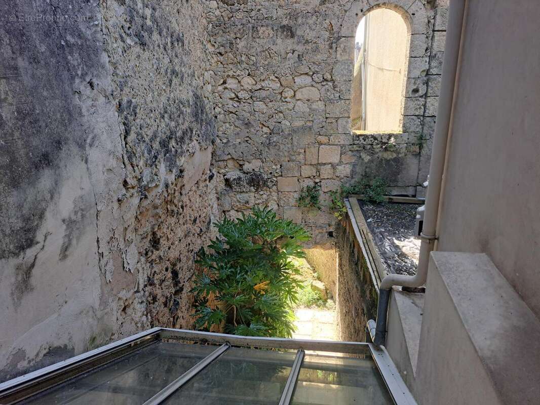 Maison 176 m² à Roquefort  - photo 3