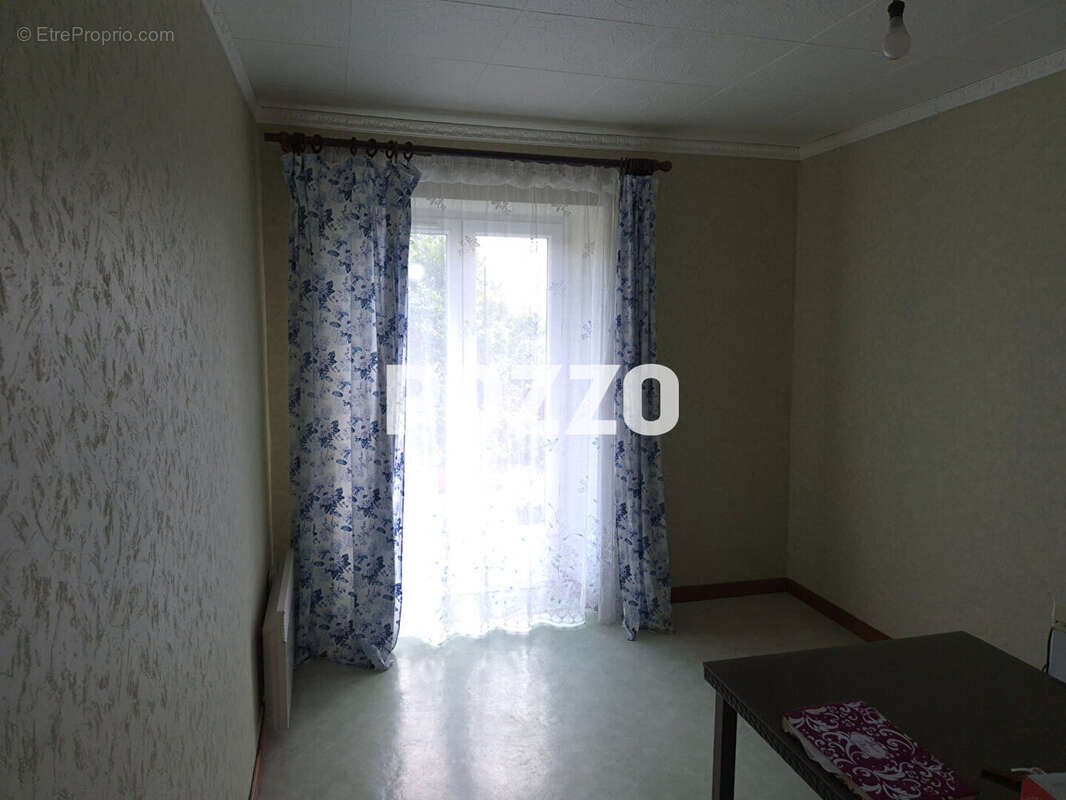 Maison à LANDELLES-ET-COUPIGNY