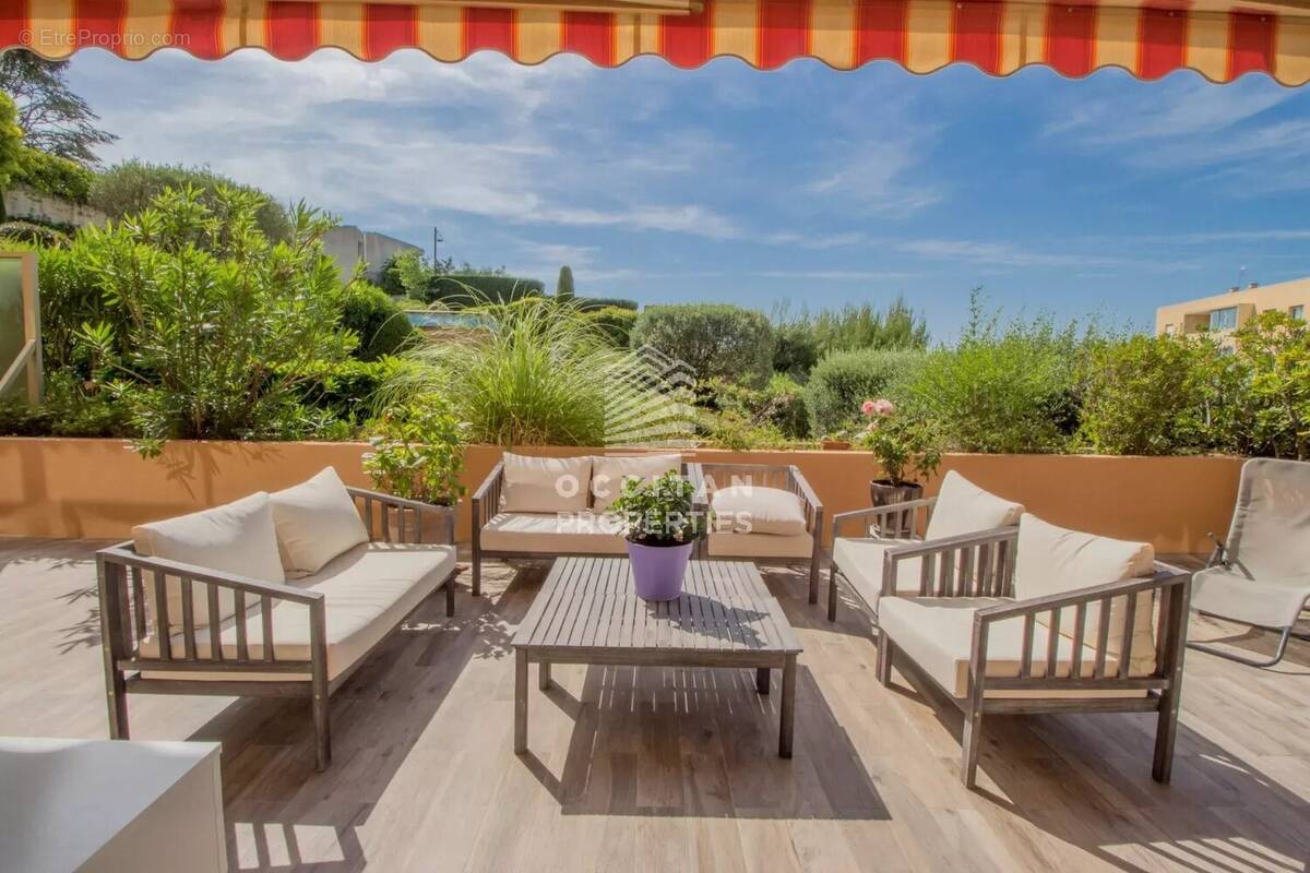 Appartement à LE CANNET