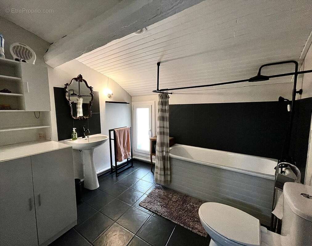 Maison à POUZOLLES
