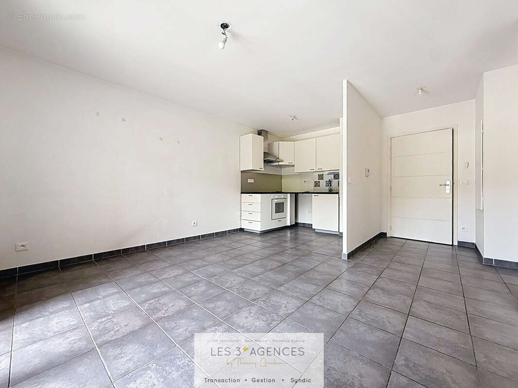 Appartement à COGOLIN