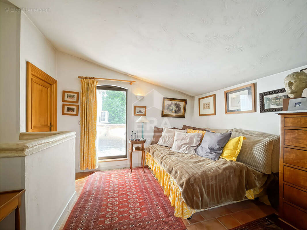 Maison à MOUANS-SARTOUX