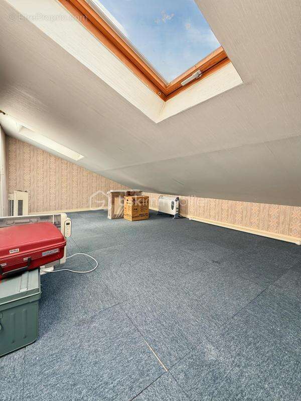 Maison à MOISSY-CRAMAYEL