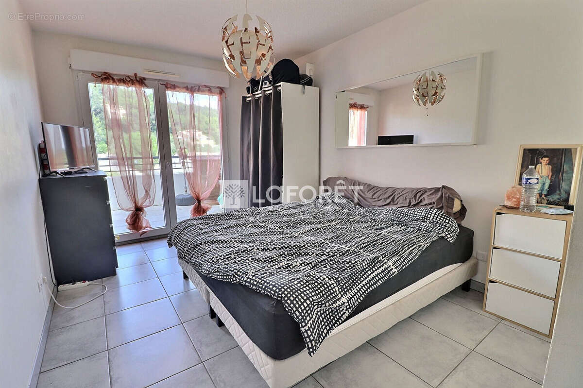 Appartement à CUERS