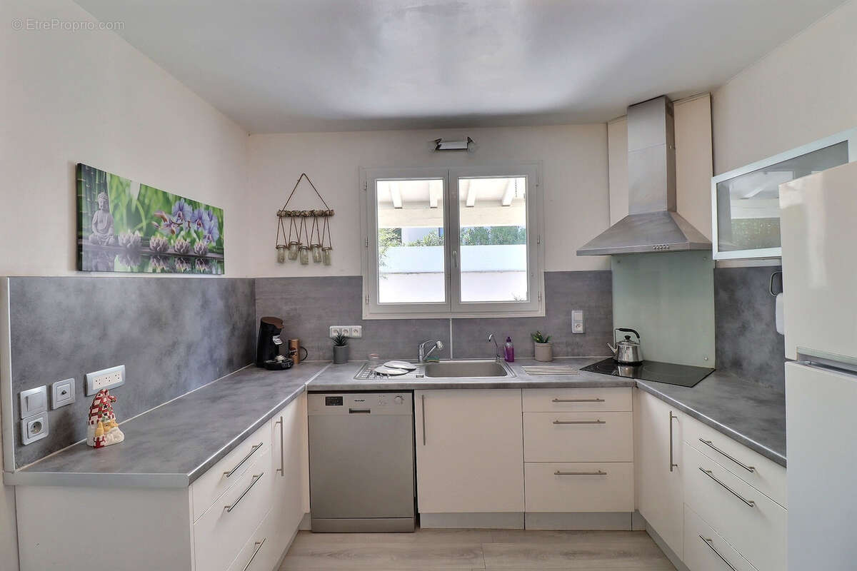 Maison à SAINT-JEAN-DE-CORNIES