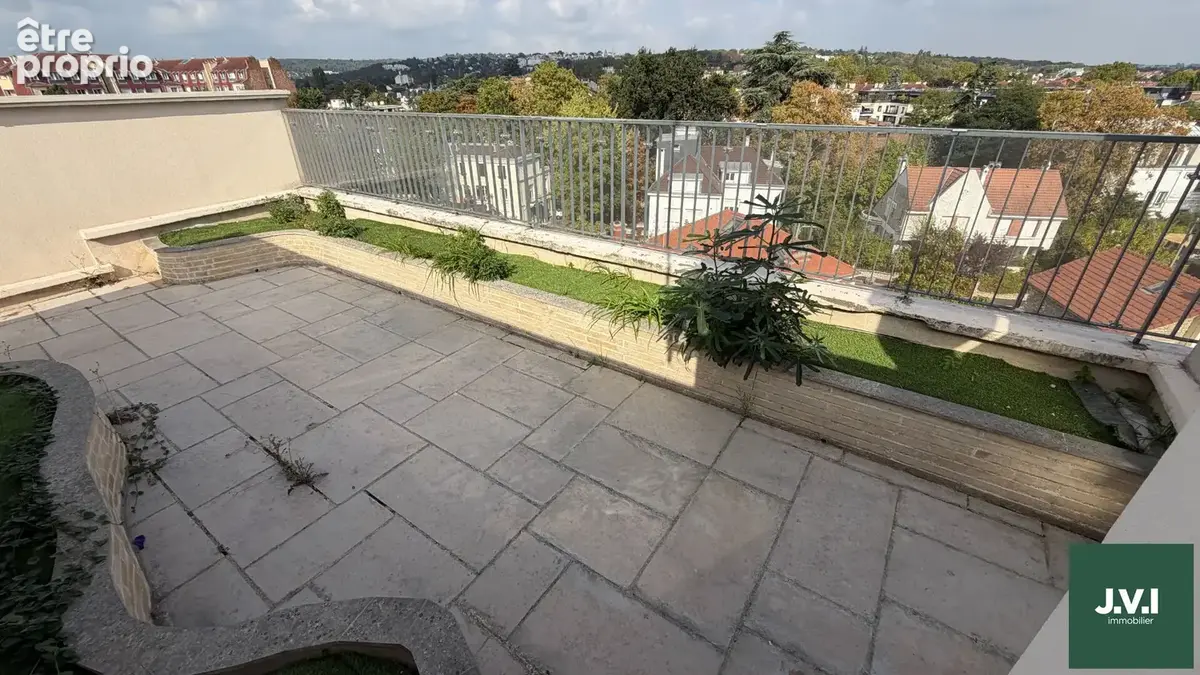 A VENDRE BAS MONTMORENCY Appartement 5 pièces 101m² - photo 13
