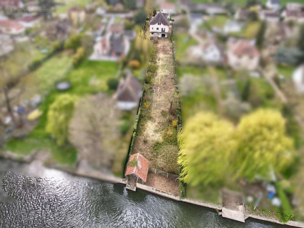 Maison à GARENNES-SUR-EURE