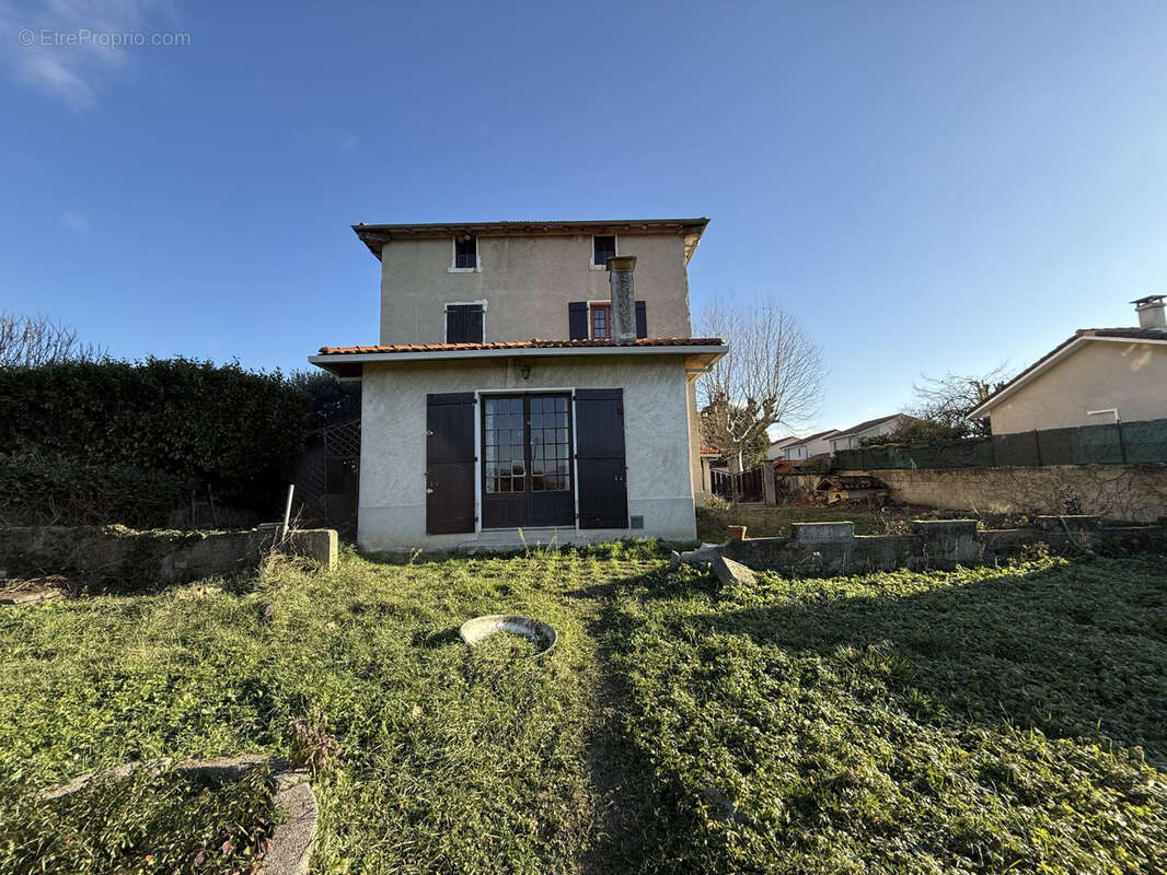 Maison à REVENTIN-VAUGRIS