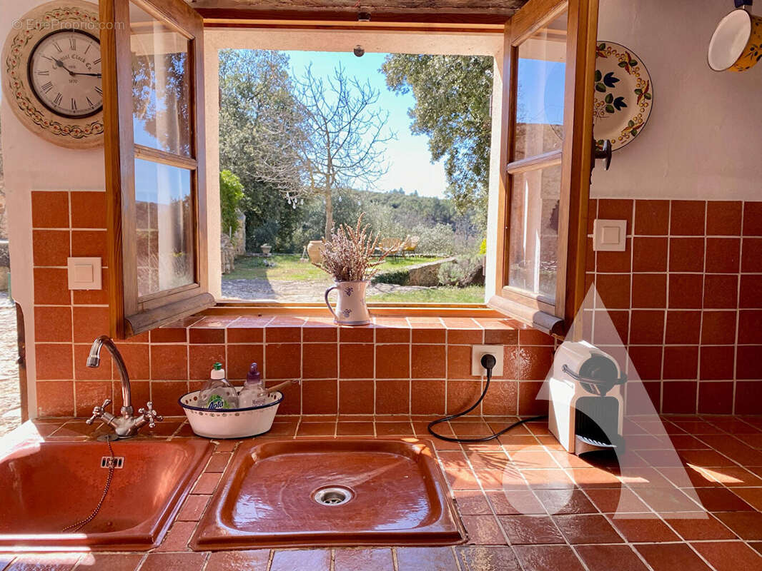 Maison à FOX-AMPHOUX