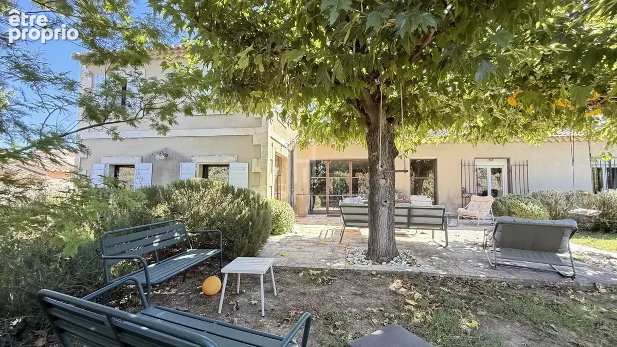 A FONTVIEILLE, en collines, Maison avec 5 chambres et piscine - photo 5
