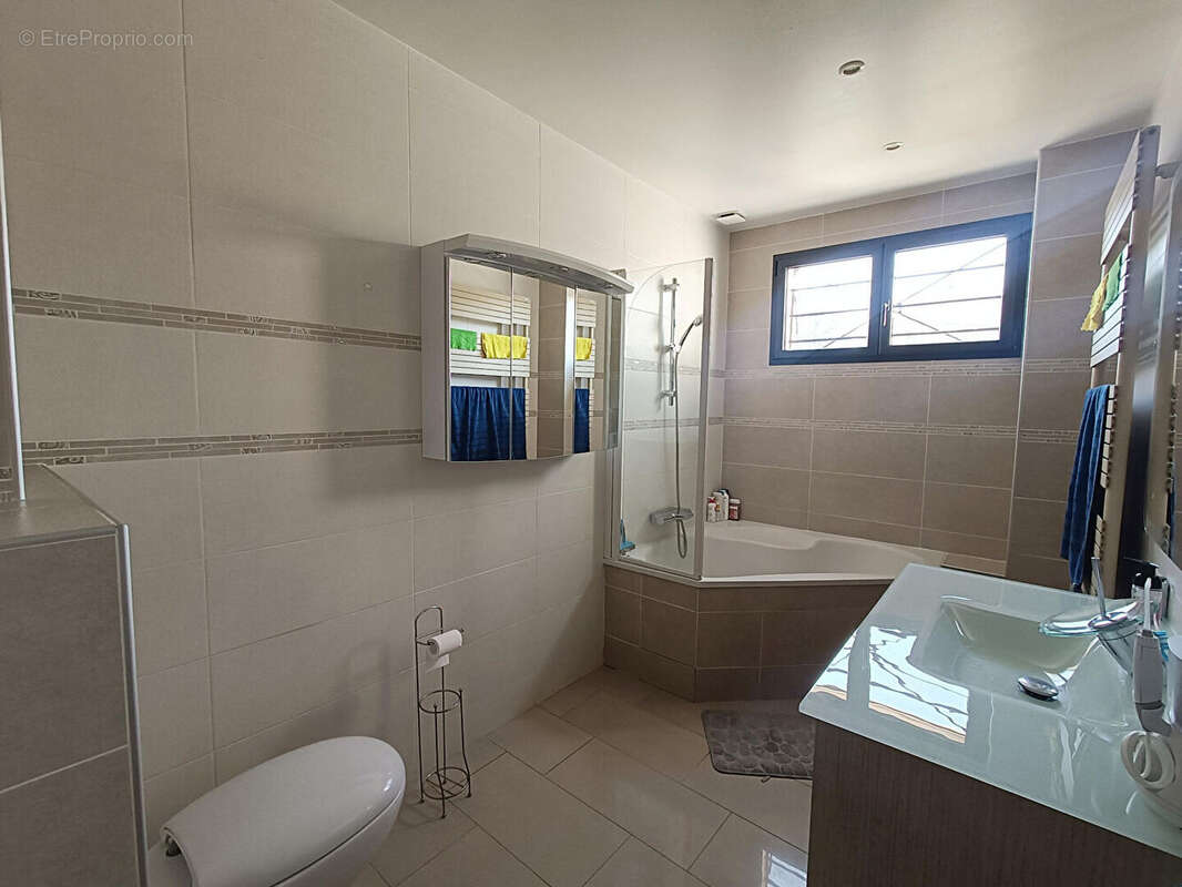 Maison à VILLEMOMBLE