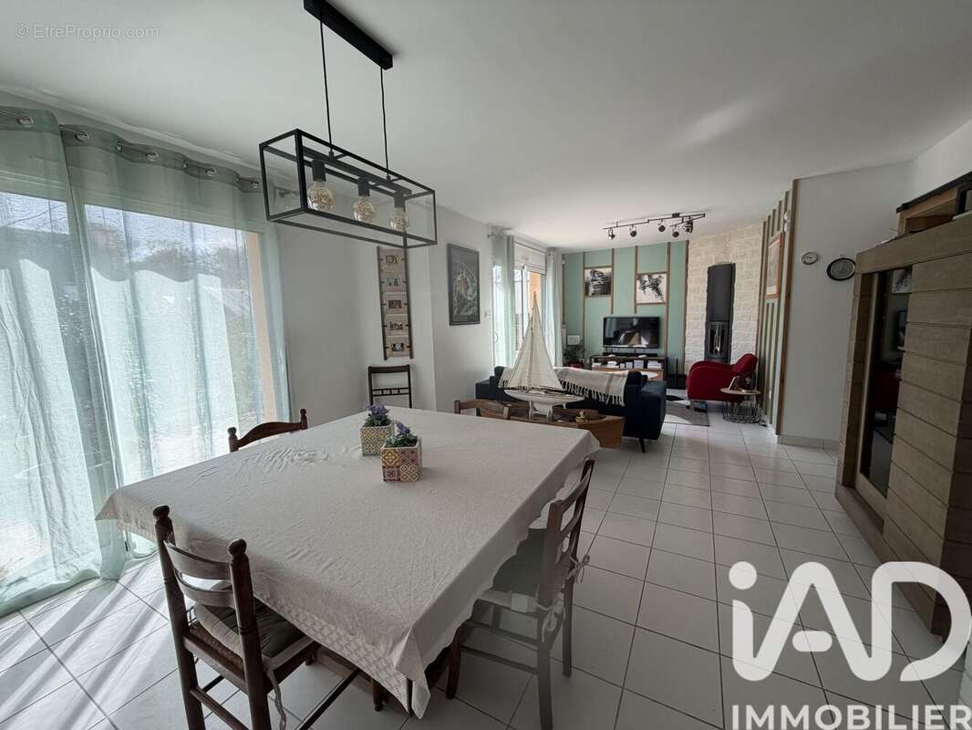 Photo 3 - Maison à SAINT-EVARZEC