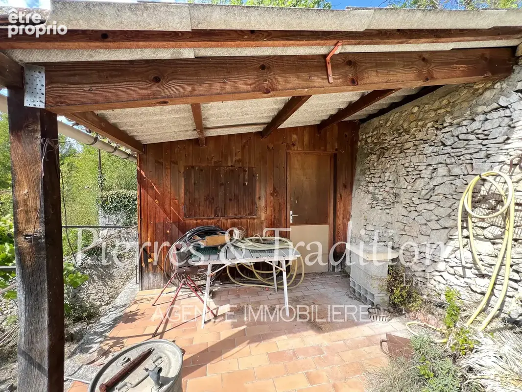 Céreste en Luberon, joli jardin de 480 m² avec petit cabanon - photo 7