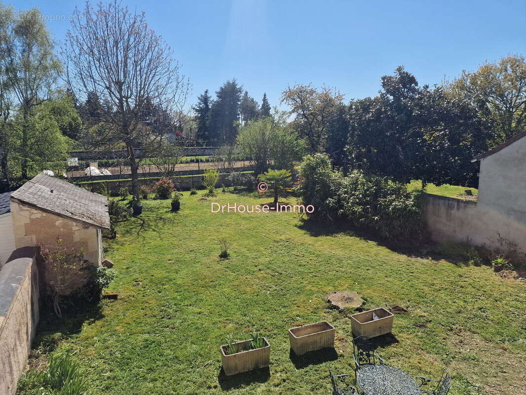 Maison à DANGE-SAINT-ROMAIN